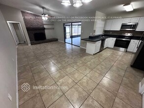 1204 Letona Ln in Valrico, FL - Foto de edificio - Building Photo