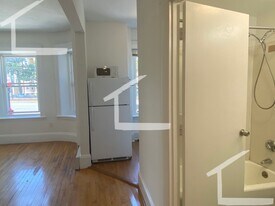 61 Brighton Ave in Boston, MA - Building Photo