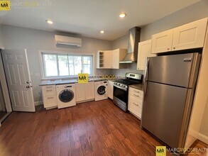 113 Moore St, Unit 1 in Boston, MA - Building Photo - Building Photo