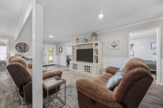 347 Seabreeze Dr in Murrells Inlet, SC - Building Photo - Building Photo