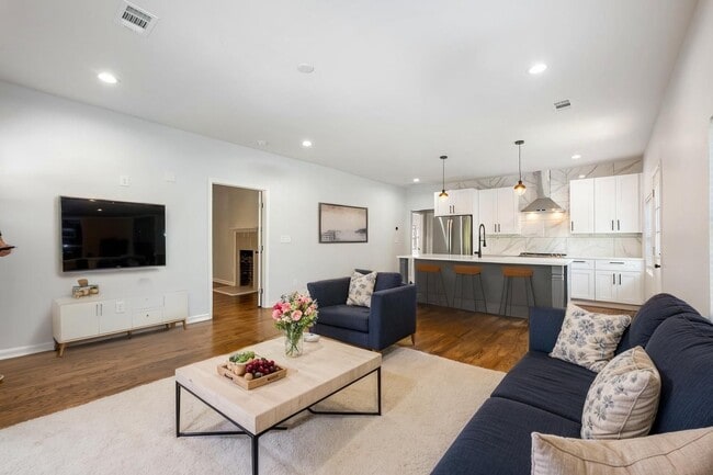 1260 Hartford Ave SW in Atlanta, GA - Foto de edificio - Building Photo