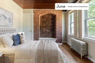 47 Wallingford Rd in Boston, MA - Building Photo