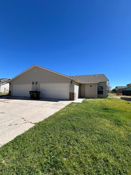 4183-4185 W 75 N in Cedar City, UT - Building Photo