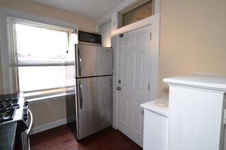 547 W Surf St in Chicago, IL - Building Photo - Building Photo