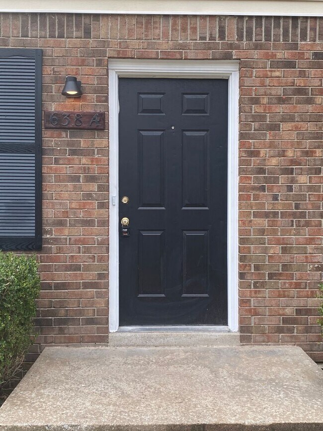 638 R S Bradley Blvd in Clarksville, TN - Building Photo - Building Photo