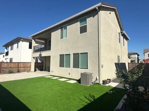 3854 Watermist Way in Sacramento, CA - Building Photo - Building Photo
