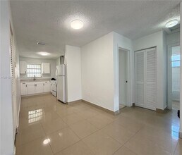 1820 NW 19th Ave in Miami, FL - Building Photo - Building Photo