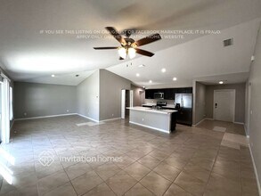 1659 SW Realty St in Port St. Lucie, FL - Foto de edificio - Building Photo