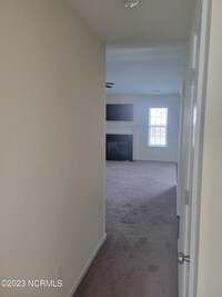 140 Cavalier Dr photo'