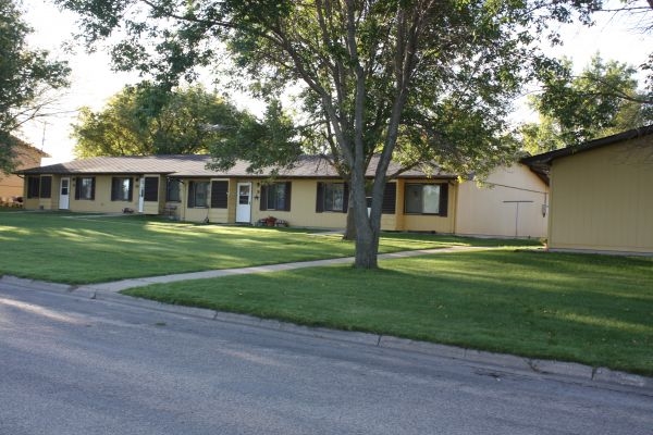 Valley Manor Apartments in Cooperstown, ND - Building Photo - Building Photo