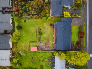 2617 E McLoughlin Blvd in Vancouver, WA - Foto de edificio - Building Photo