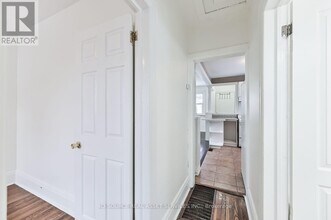 1237 Glencairn Ave in Toronto, ON - Building Photo - Building Photo