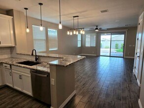 2822 W Blue River Dr in San Tan Valley, AZ - Building Photo - Building Photo