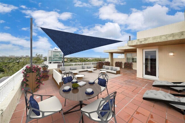 1650 Coral Wy in Coral Gables, FL - Building Photo - Building Photo