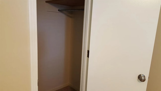 389 Nathaniel Ct