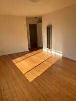 5939 Telegraph Ave in Oakland, CA - Building Photo
