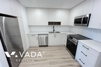 3068 Kingsway in Vancouver, BC - Building Photo - Building Photo