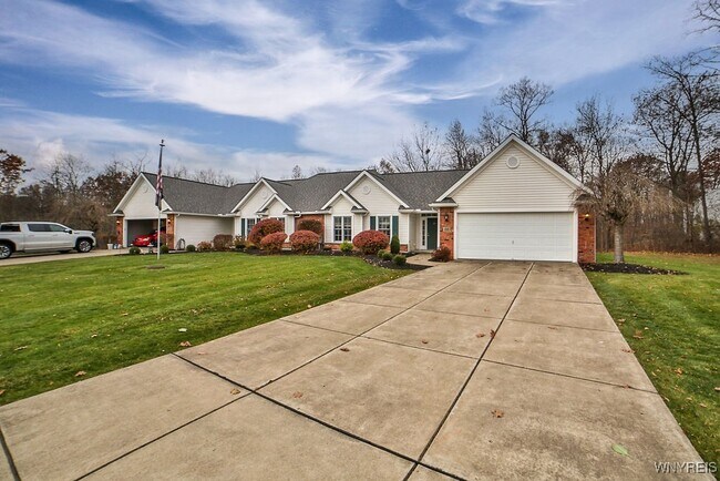 480 Whitehaven Rd in Grand Island, NY - Building Photo - Building Photo