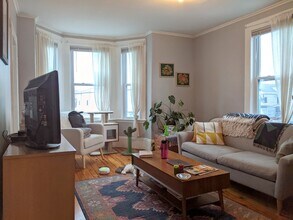 61 Summer St, Unit 3 in Somerville, MA - Building Photo - Building Photo