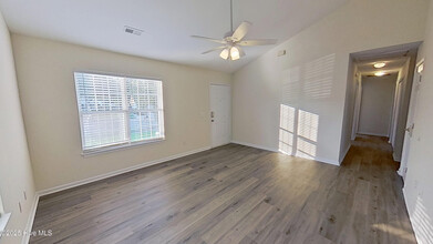 4264 Sunglow Dr in Wilmington, NC - Building Photo - Building Photo