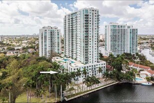 1861 NW S River Dr in Miami, FL - Building Photo