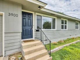 3900 Fairview Rd in Bartlesville, OK - Building Photo