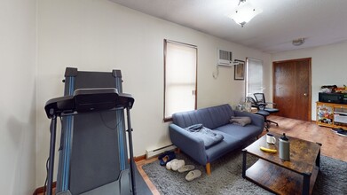 521 Green St in Cambridge, MA - Building Photo - Building Photo