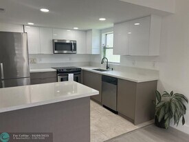 3100 Coral Springs Dr in Coral Springs, FL - Building Photo