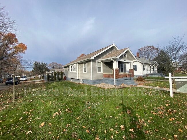 1102 N Emerson Ave in Indianapolis, IN - Foto de edificio - Building Photo