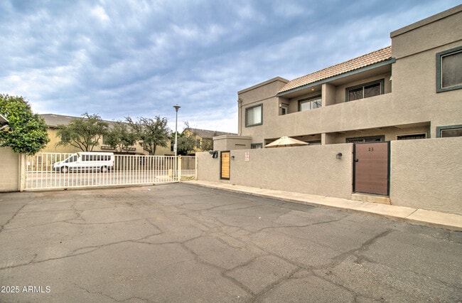 property at 2311 E Hartford Ave