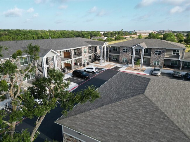 501 Horseshoe Dr in Leander, TX - Building Photo - Building Photo