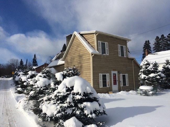 5983 Sentinel Rd in Lake Placid, NY - Building Photo - Building Photo