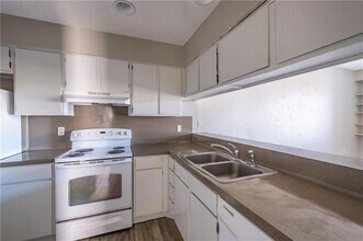 5305 Indio Dr, Unit B in Austin, TX - Building Photo - Building Photo