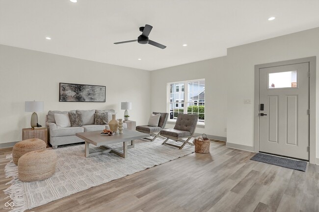 220 Sanders St in Indianapolis, IN - Building Photo - Building Photo