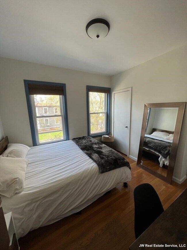 4 Hingham St, Unit 4A in Cambridge, MA - Building Photo - Building Photo