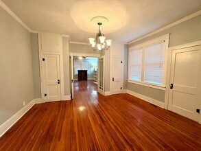 333 Division Ave in Jackson, TN - Foto de edificio - Building Photo