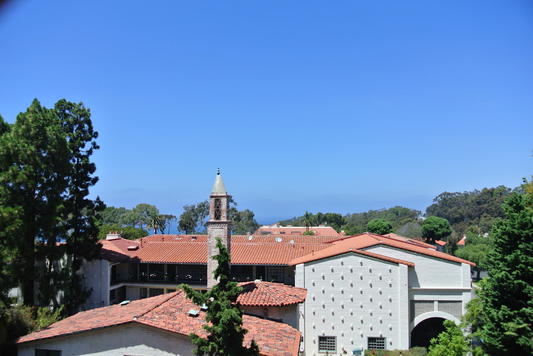 Apartments at Malaga Cove in Palos Verdes Estates, CA - Building Photo