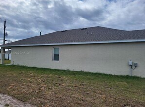 3743 SW Port St Lucie Blvd in Port St. Lucie, FL - Building Photo - Building Photo