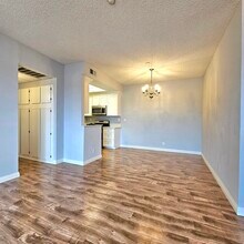 533 S St Andrews Pl, Unit 314 in Los Angeles, CA - Building Photo - Building Photo