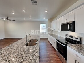 322 Palazza Reserve Pl in Henderson, NV - Foto de edificio - Building Photo