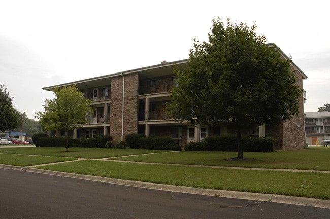 West Wind Village in Zion, IL - Building Photo - Building Photo