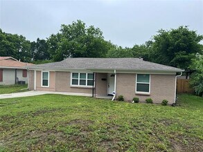 2817 Rio Vista Rd in Fort Worth, TX - Building Photo - Building Photo