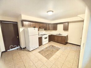 963 5th Ave in East Mckeesport, PA - Building Photo - Building Photo