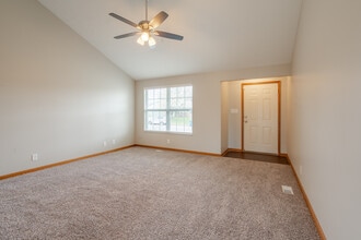 12531 Kenai Dr in Evansville, IN - Building Photo - Building Photo