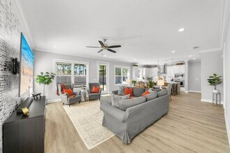 526 Meadow Lake Dr in Freeport, FL - Building Photo - Building Photo