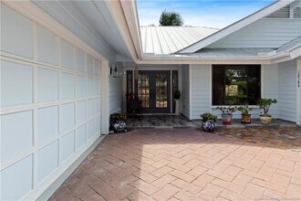 10380 SE Jupiter Narrows Dr in Hobe Sound, FL - Building Photo - Building Photo