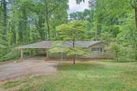 4953 Rockbridge Rd SW in Stone Mountain, GA - Building Photo - Building Photo