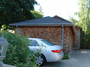 3609-3611 Bickerstaff Rd in Lafayette, CA - Foto de edificio - Building Photo