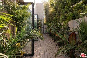 2459 Glyndon Ave in Los Angeles, CA - Building Photo - Building Photo