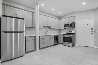 46 Lewis St, Unit D in Boston, MA - Building Photo - Building Photo